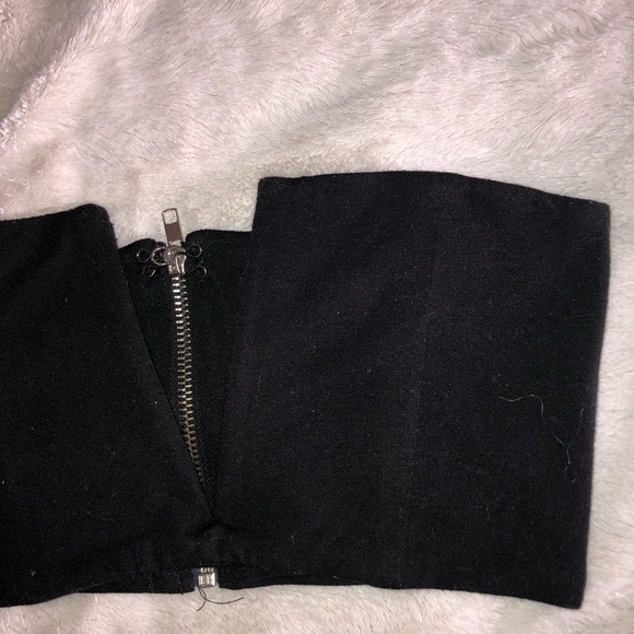 Black structured deep v front crop top with boning - Picture 4 of 5